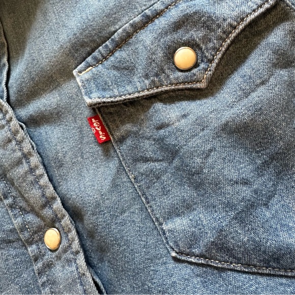Levi’s Western Denim Shirt - Picture 6 of 9